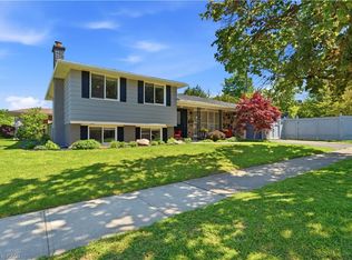 82 Stoney Brook Dr, Hamilton, ON L8G3V6
