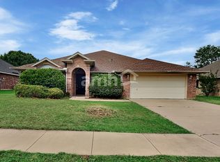 416 Jeffdale Dr, Burleson, TX 76028