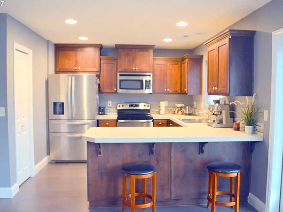 2nd image of 308 NE 52nd St