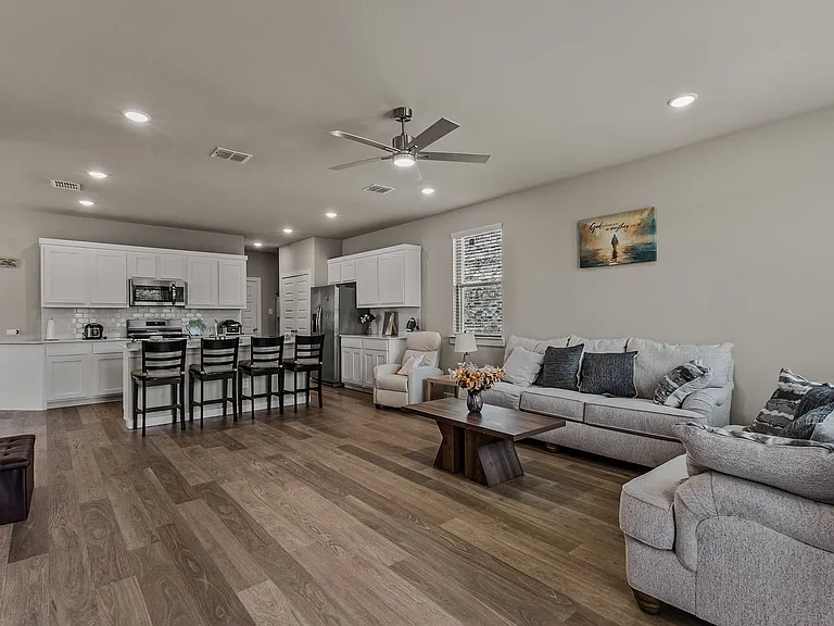 706 Melody Hill Dr — Photo 9
