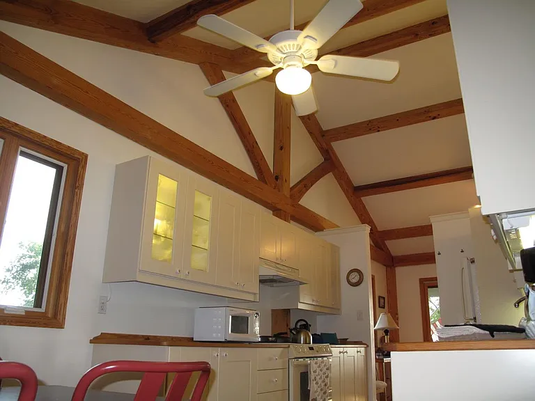 402 Forest Beach Rd — Photo 12
