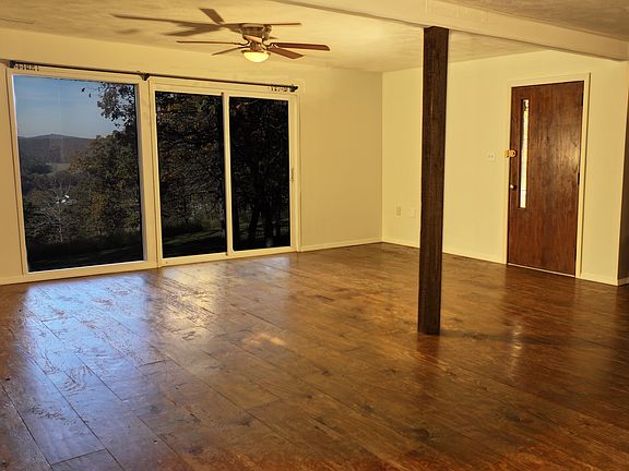 5th image of 215 Nancy St