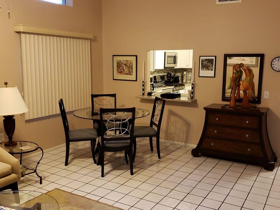 LIVING -DINNING ROOM
