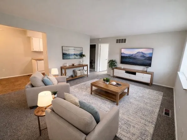 8742 Brentshire Walk #A, Saint Louis, MO 63144