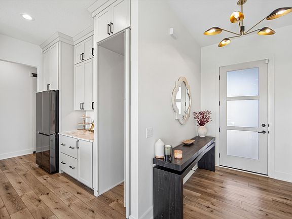2nd image of 3905 SW 58th St