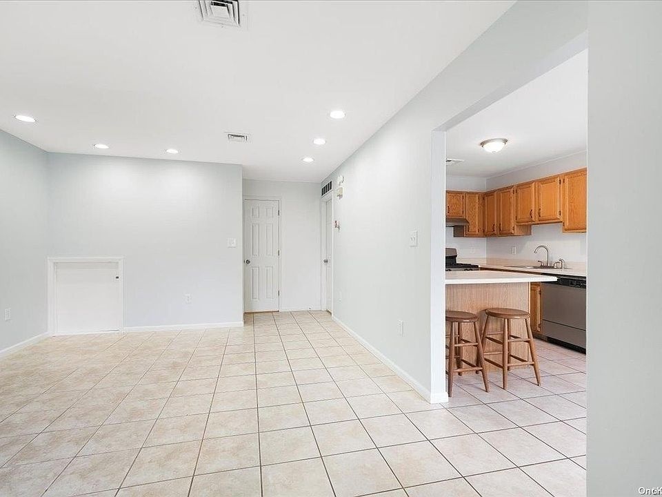 1st image of 20 Jimal Drive #20