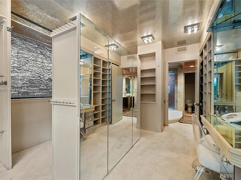 11111 Biscayne Blvd #227 — Photo 25