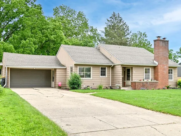 2362 N 102nd STREET, Wauwatosa, WI 53226