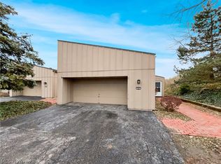 649 Tampico Ct, Berea, OH 44017