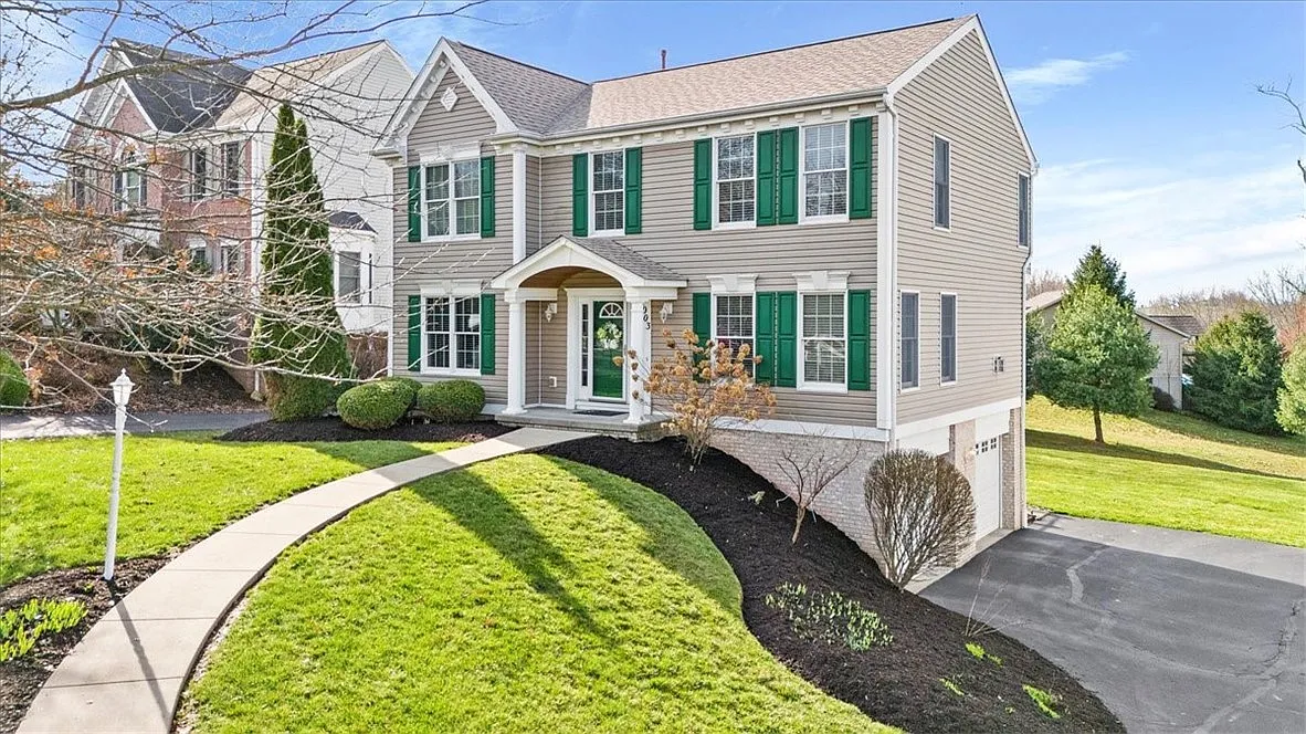 1003 Fieldstone Dr photo 1