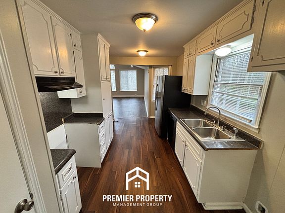 5th image of 1573 Brewster Cir