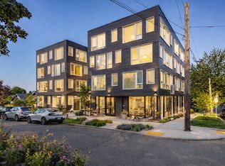 355 15th Ave #408, Seattle, WA 98122