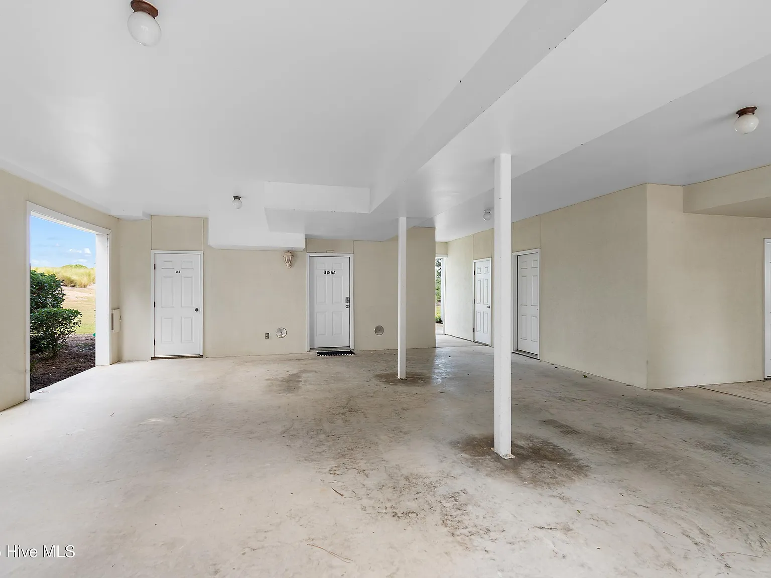 3 bed, 3.0 bath, $3,100 — Photo 3
