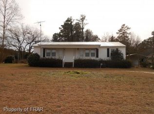 347 W Parkton Tobermory Rd, Parkton, NC 28371