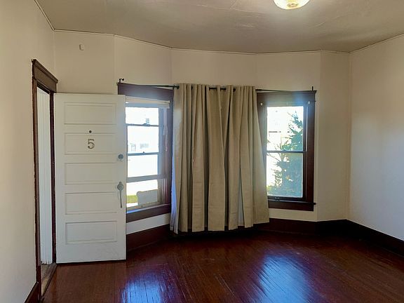 3rd image of 401-421 Spruce St #5