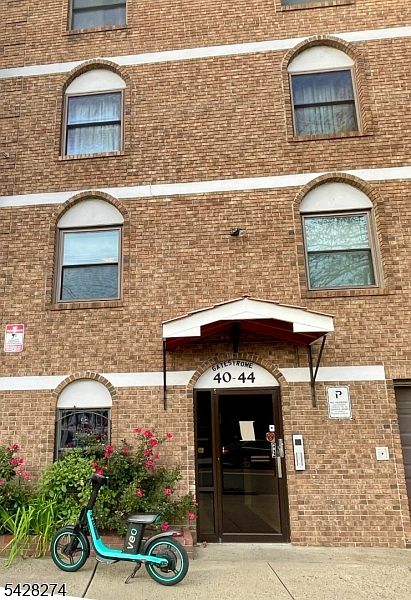 1st image of 40-44 Rome St APT 6