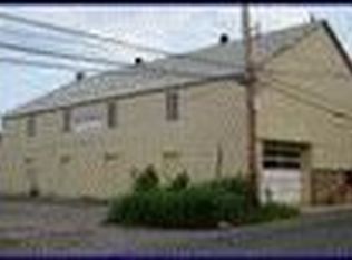 24 Clay St, Red Bank, NJ 07701