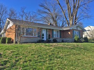 2744 Erb Rd, Saint Louis, MO 63129