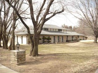 955 S Romney Ter, Wichita, KS 67207