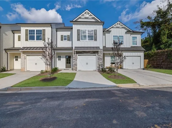 123 Kingfisher St, Ball Ground, GA 30107