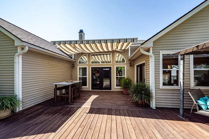 136 Oak Bluff Rd — Photo 28