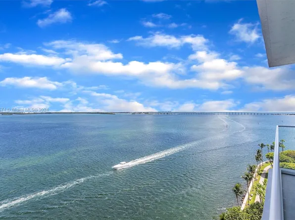 800 Claughton Island Dr, Miami, FL