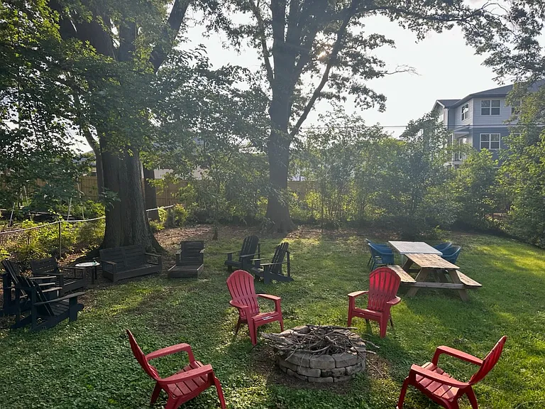 2140 Highland St — Photo 12