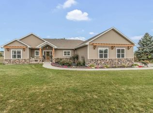 2199 Deer Point Ln, De Pere, WI 54115