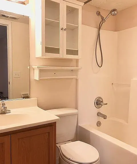 51 Port Robert Dr #B — Photo 5