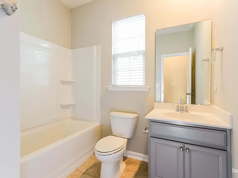 697 Redbud Ln — Photo 14