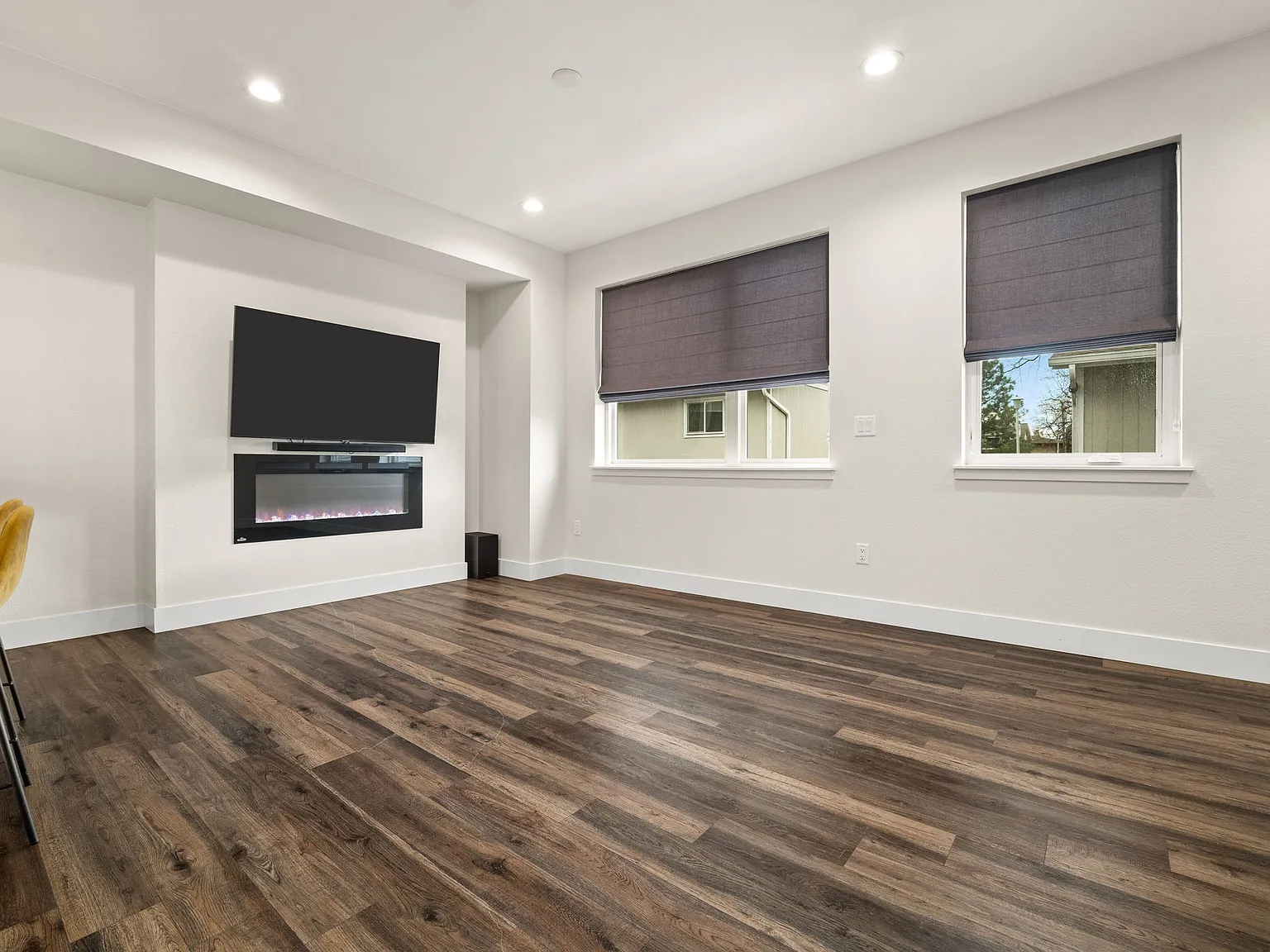 2 bed, 1365 sqft, $2,350 — Photo 2