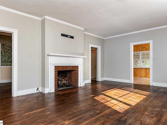 4th image of 1066 Otis Blvd