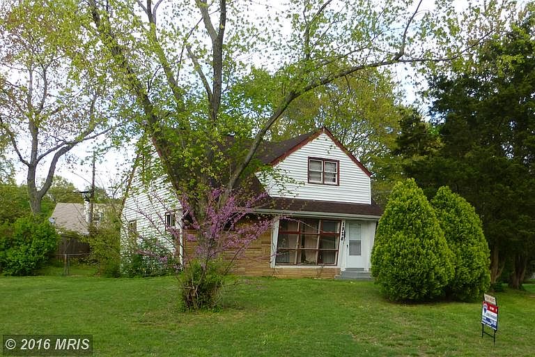 1st image of 1928 Rollins Dr