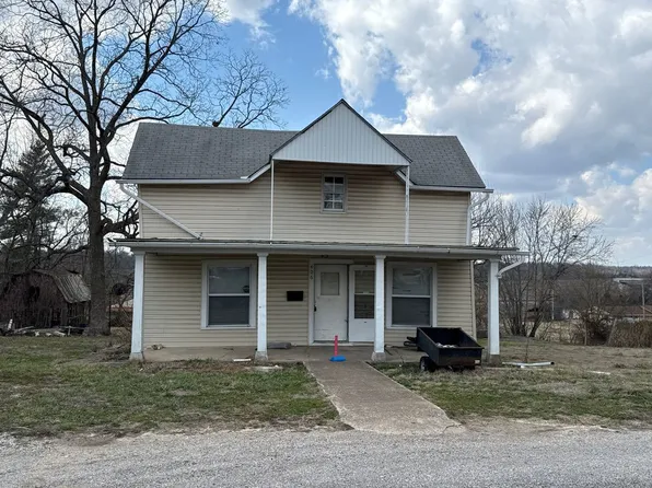 406 N Garfield St, Willow Springs, MO 65793