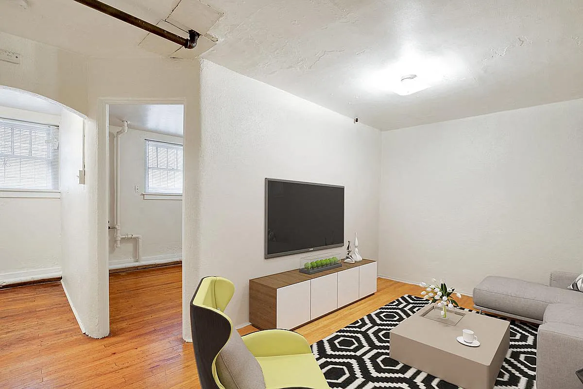 Corona Court Apartments — Photo 2