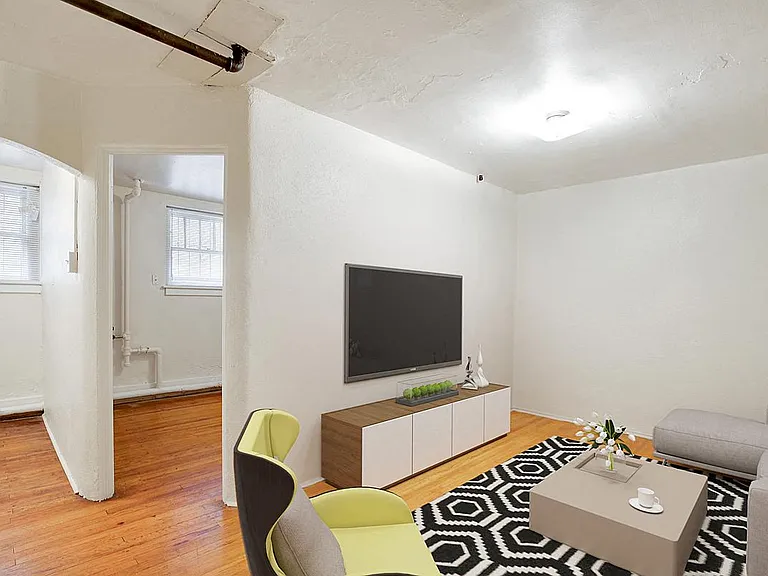 Corona Court Apartments — Photo 2