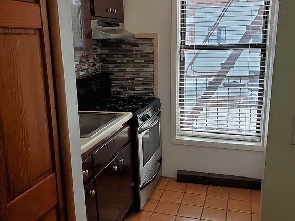 5th image of 1165 Bedford Ave #2