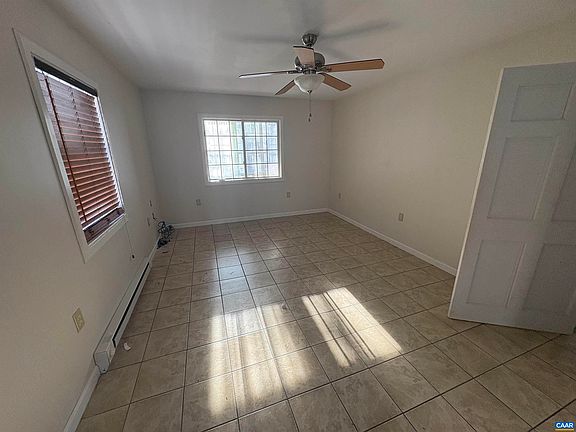 3rd image of 1654 Farley Park Rd