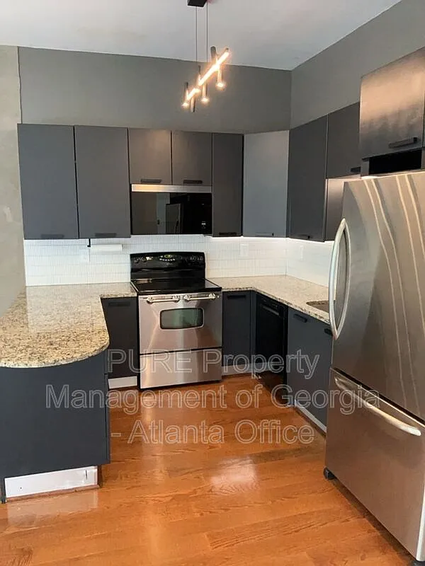 1 bed, 1.0 bath, 828 sqft, $1,595 — Photo 3