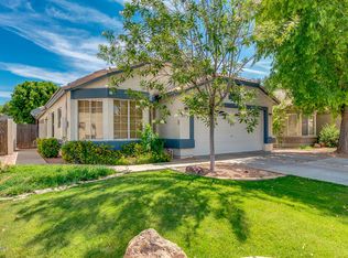 185 W Smoke Tree Rd, Gilbert, AZ 85233