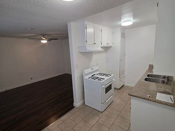 4th image of 4115 W Century Blvd APT 7