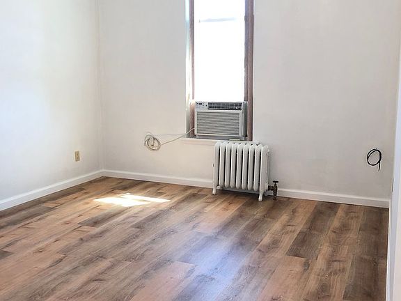 4th image of 1352 77th St #2
