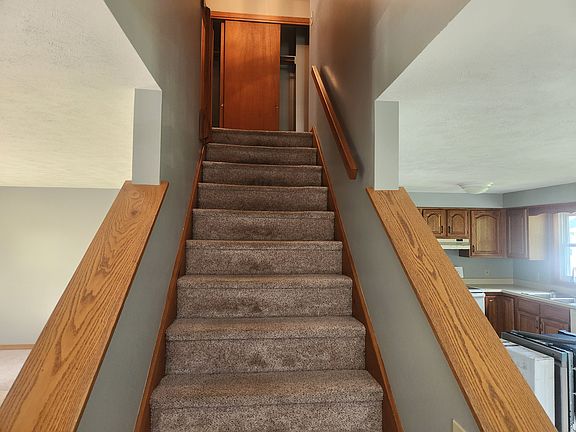5th image of 6 Dupuis Ave #6B