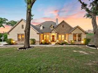 120 Riverbend Estates Dr, Fort Worth, TX 76112
