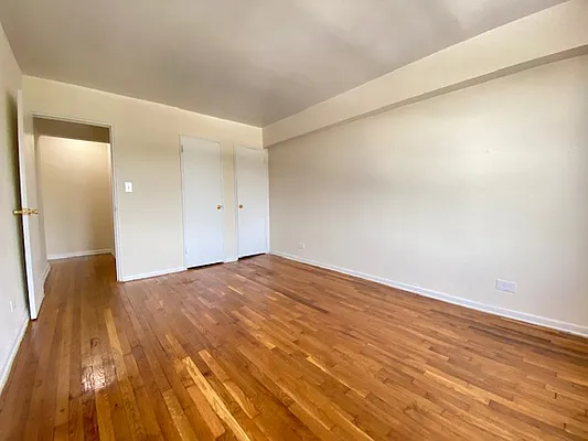 Rented by Queens Apartments Realty LLC | media 13