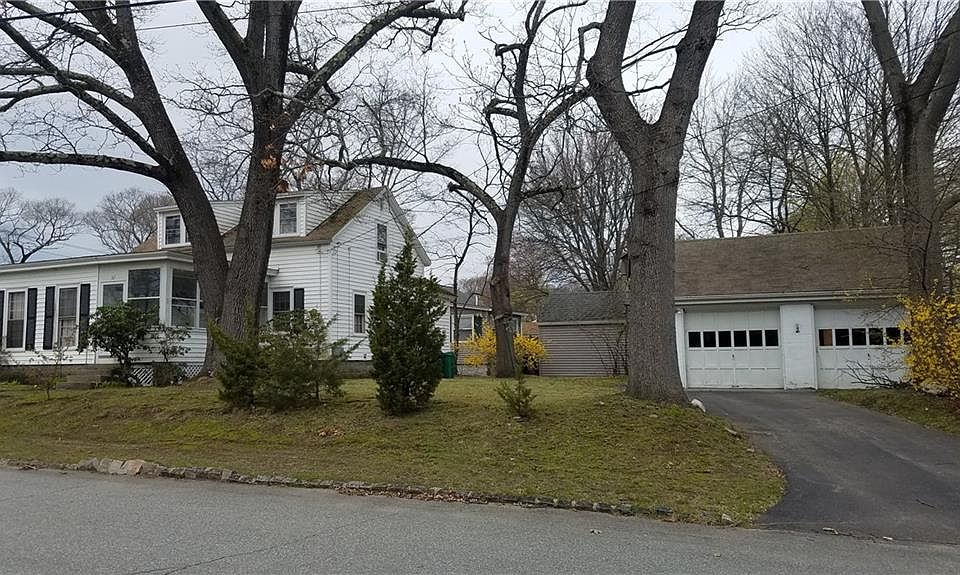 2nd image of 57 Lerner St