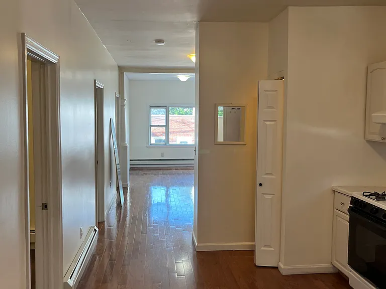 56 Spring St — Photo 6