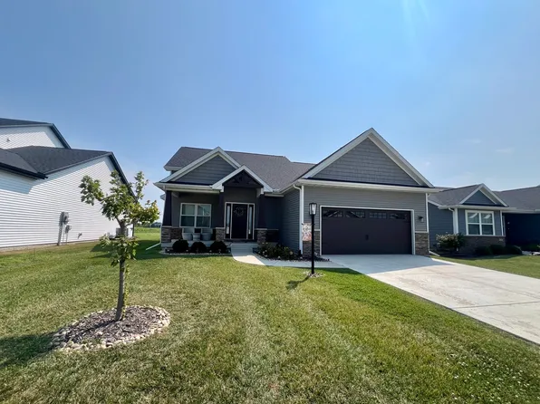 1602 Bluegrass Ln, Champaign, IL 61822
