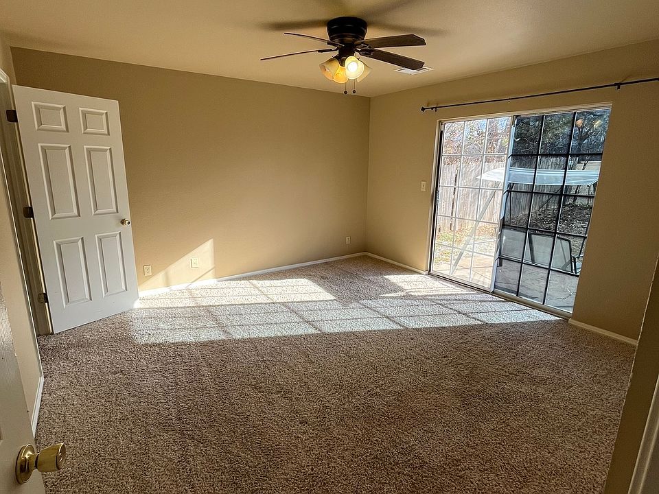 Master bed room