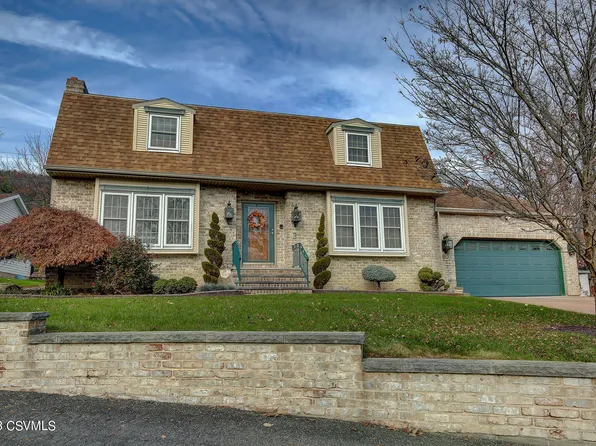 3 Oak Gdns, Coal Township, PA 17866